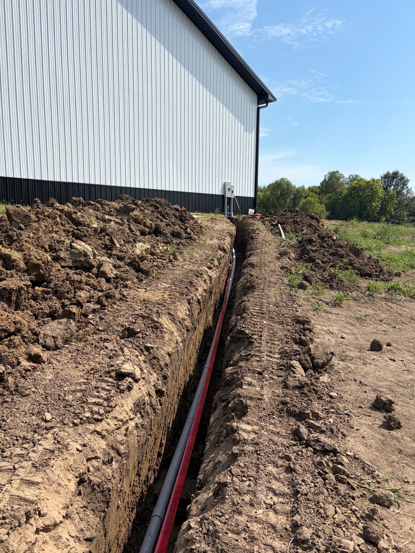Commercial underground conduit trench