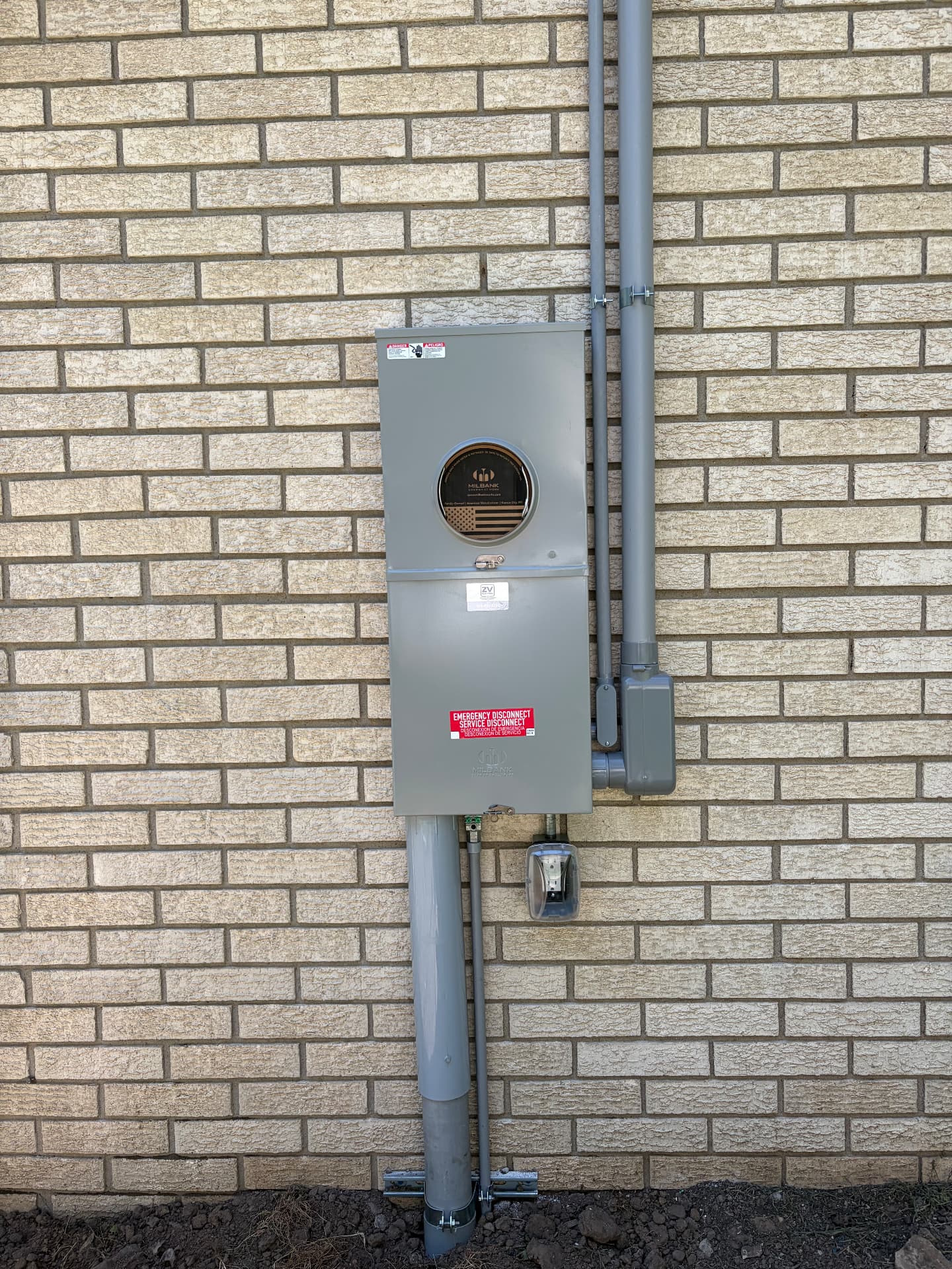 New residential meter base and service entrance
